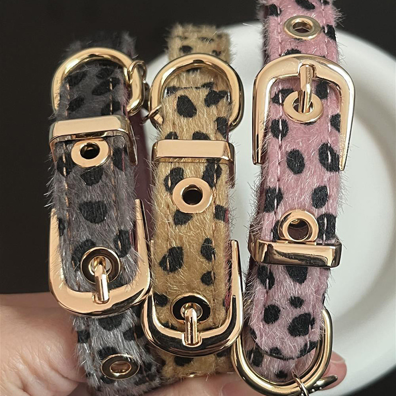 Kleine halsband met luipaardpa - Leather Strap Quick Release recensie en prijs